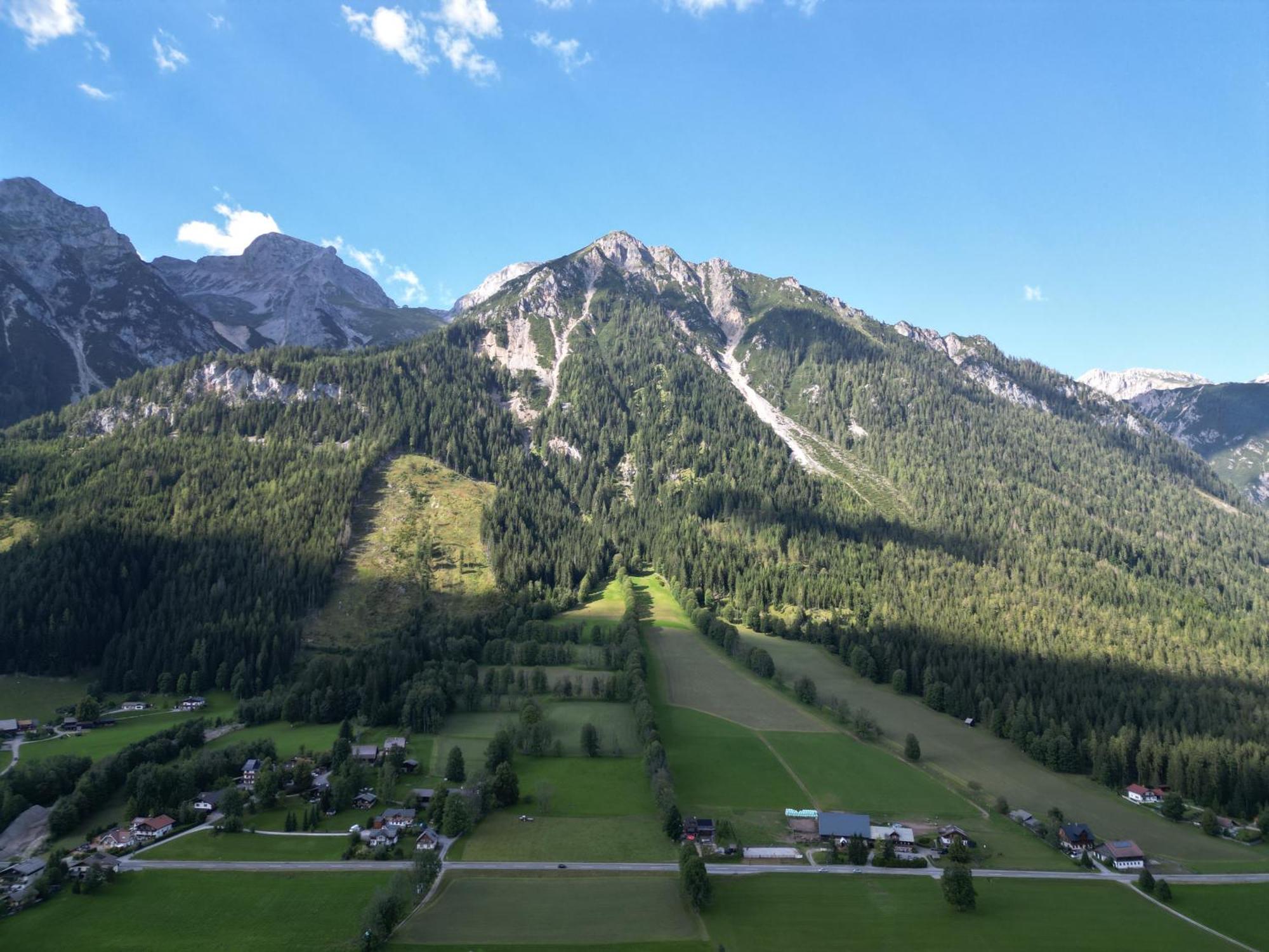 Mountain Hostel Ramsau am Dachstein Exterior photo